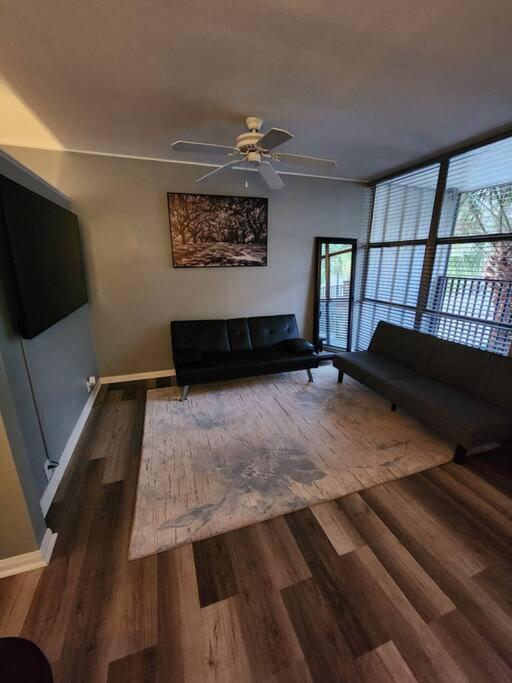 Blue Shark *W7* @ Montrose 1Br Private King Loft Apartment Houston Exterior photo